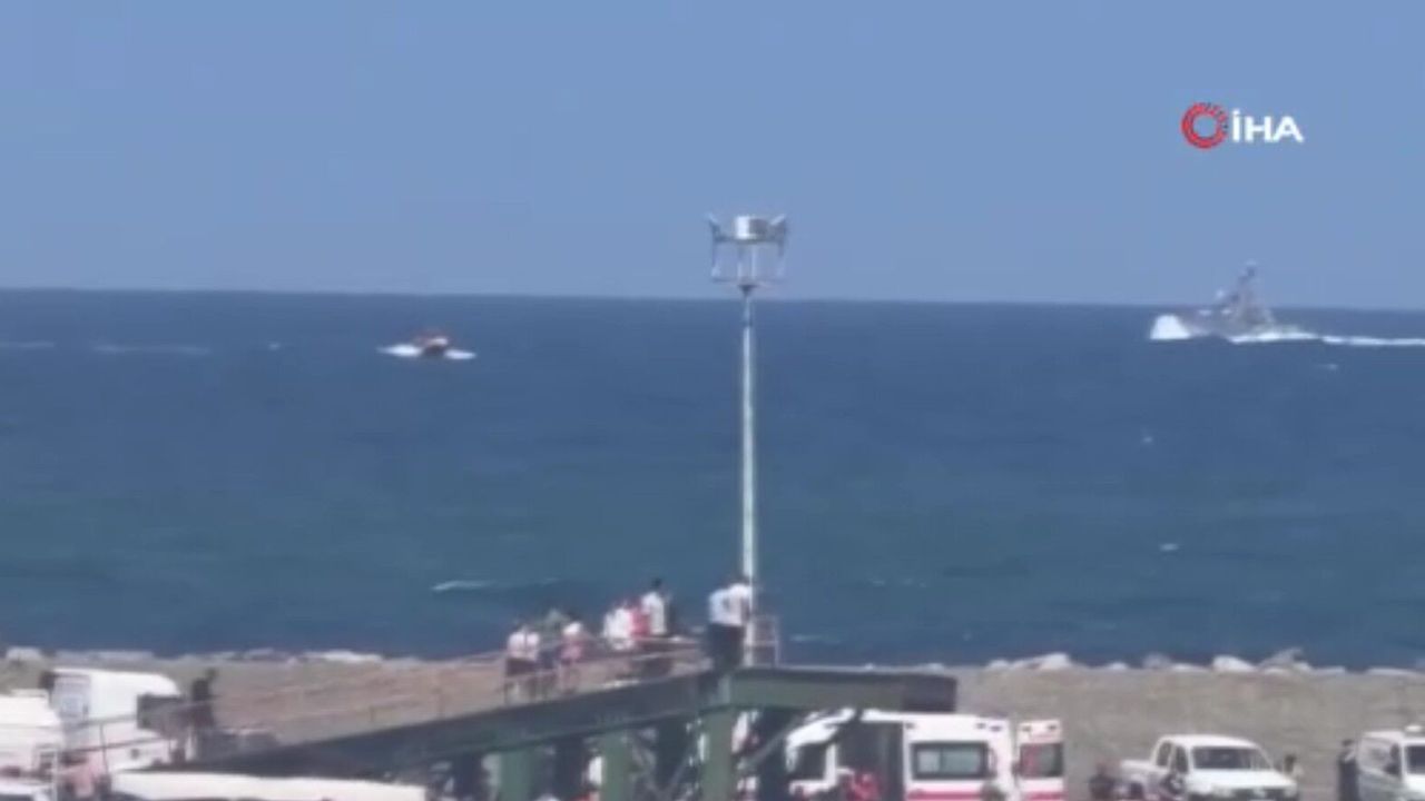 Girne'de batan gemiye havadan ve denizden müdahaleye sürüyor