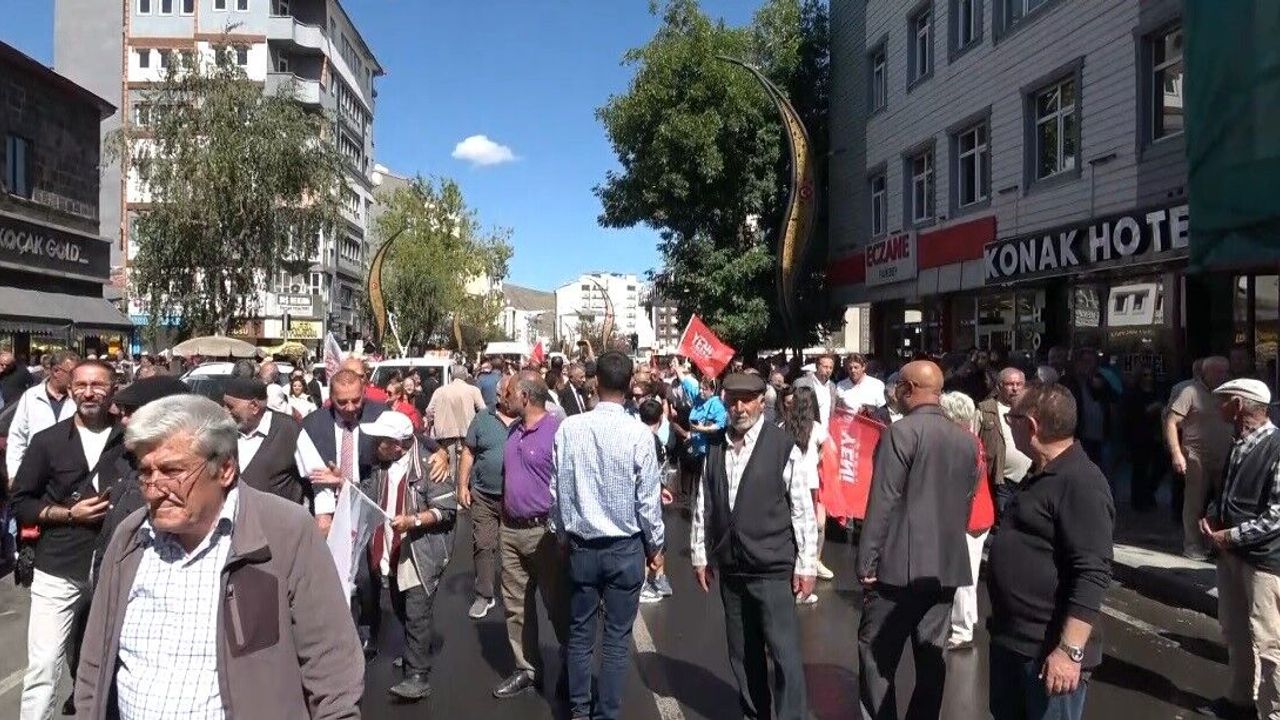 Özgür Özel Kars'tan seslendi: 'Bugünden seçime hazırız, dünden razıyız'