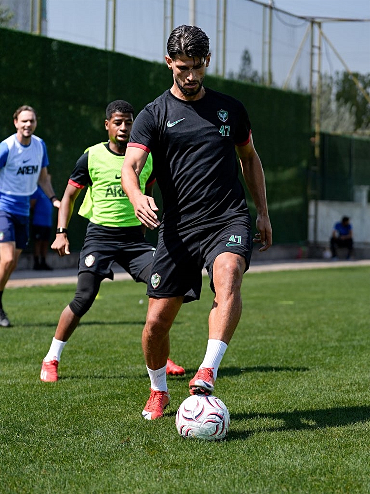 Amed Sportif, Beşiktaş maçı hazırlıklarına Şehmus Özer Tesisleri'nde başladı