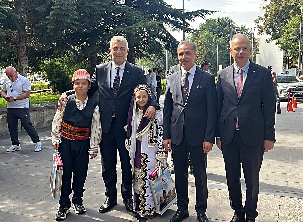 Bakan Bolat Nevşehir'de esnafa 75 milyon lira kredi müjdesi verdi