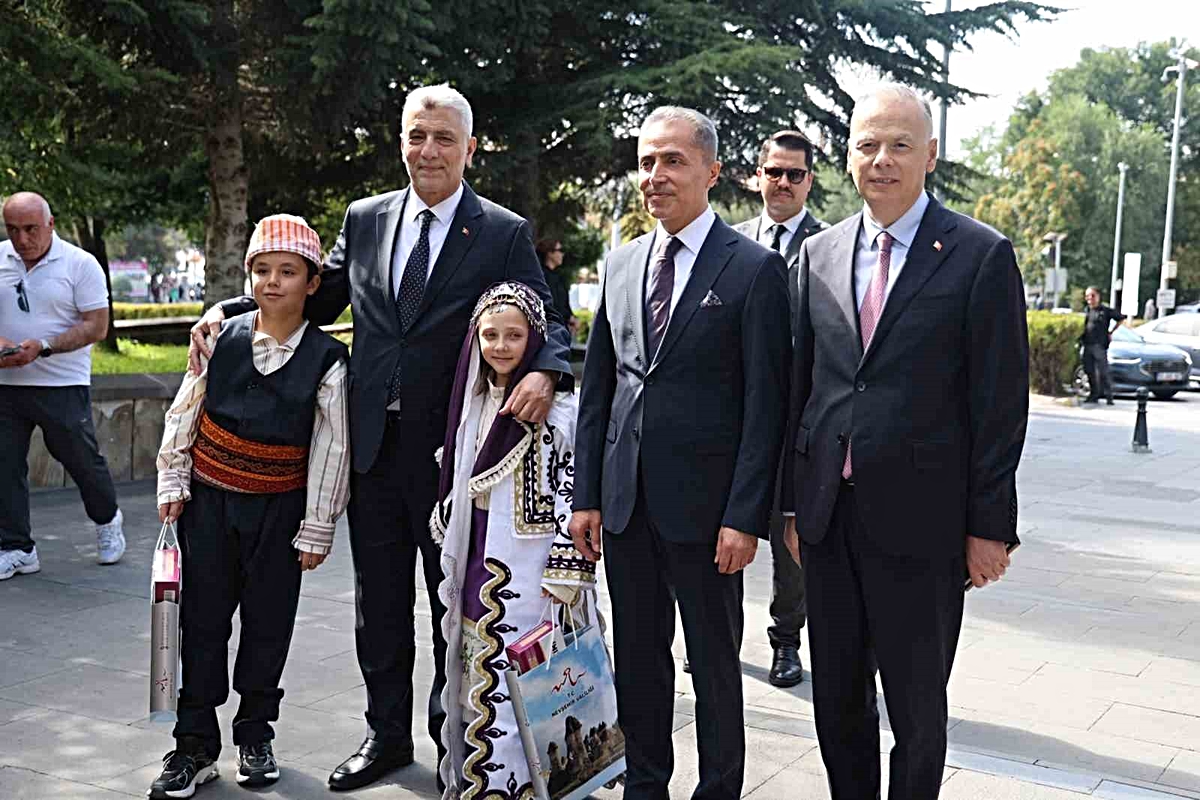Bakan Bolat Nevşehir'de konuştu, esnafa 175 milyon lira kredi müjdesi verdi