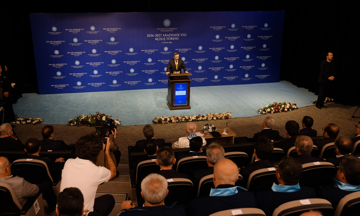 Cevdet Yılmaz Konya'da uyardı, sosyal medya bizleri yalnızlaştırıyor