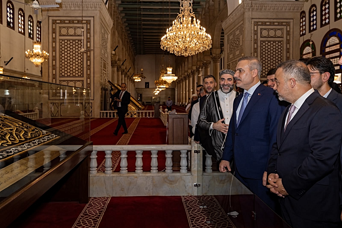 Dışişleri Bakanı Fidan, Suriye'de Süleymaniye Külliyesi'ni ziyaret etti