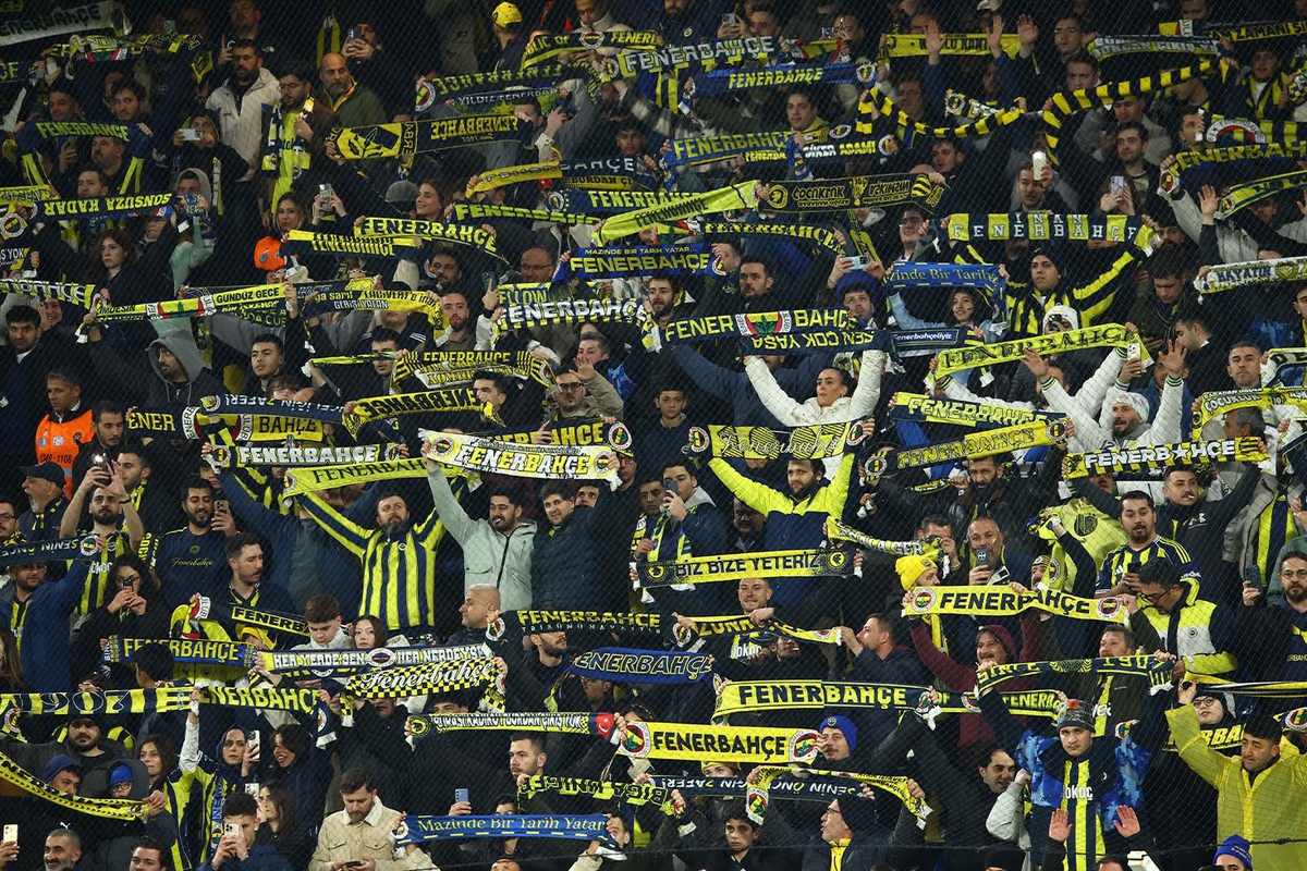 Fenerbahçe taraftarından yıldız isme tepki
